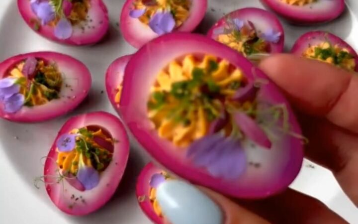 pink deviled eggs recipe