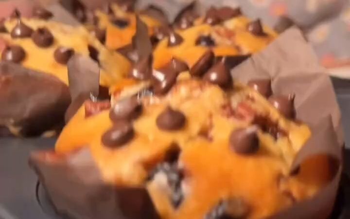easy chocolate chip muffins recipe