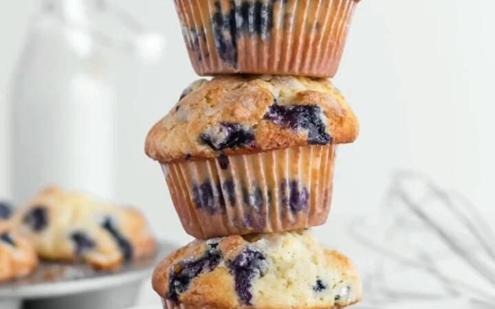 how to stack blueberry muffins for food photography